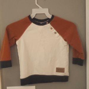 Long sleeve sweater shirt